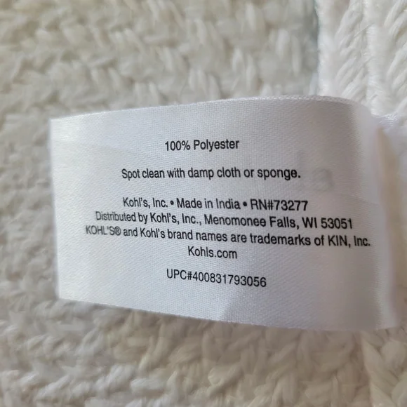 St. Nicholas Holiday Placemats with Pine and Berry Design Set Of 5 - Picture 8 of 8